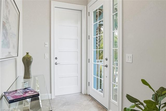 6561 Dominica DR 201, Naples, FL 34113