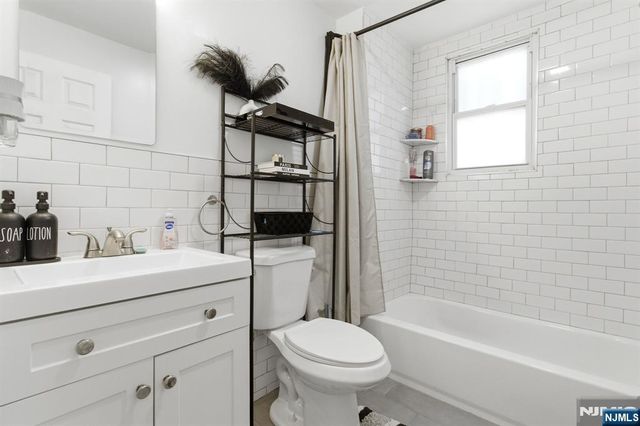 222-224 Osborne Terrace, Newark, NJ 07112