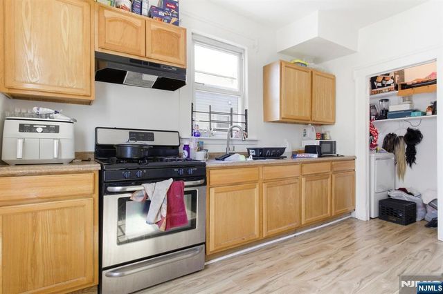 222-224 Osborne Terrace, Newark, NJ 07112