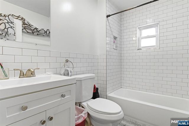 222-224 Osborne Terrace, Newark, NJ 07112