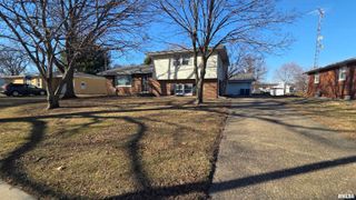 3413 E CARPENTER Street, Springfield, IL 62702