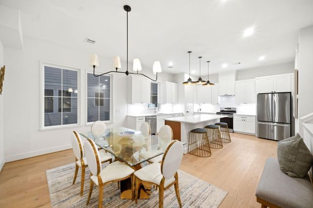 2212 Lou Ellen Lane B, Houston, TX 77018