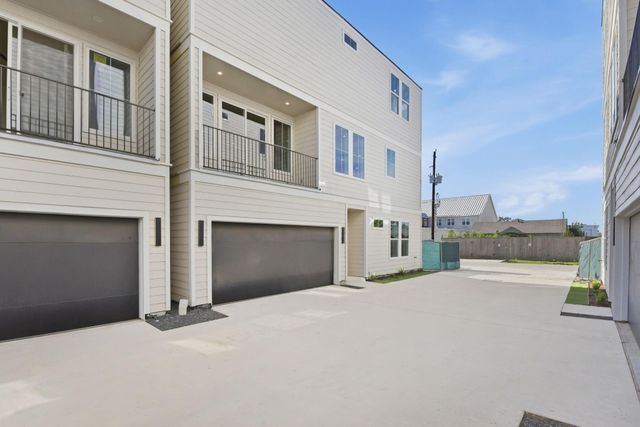 2212 Lou Ellen Lane B, Houston, TX 77018