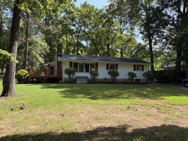 2211 Gold Point N, Hixson, TN 37343