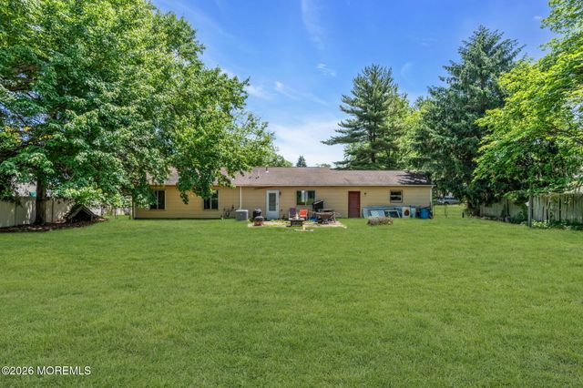 100 Susan Drive, Jackson, NJ 08527