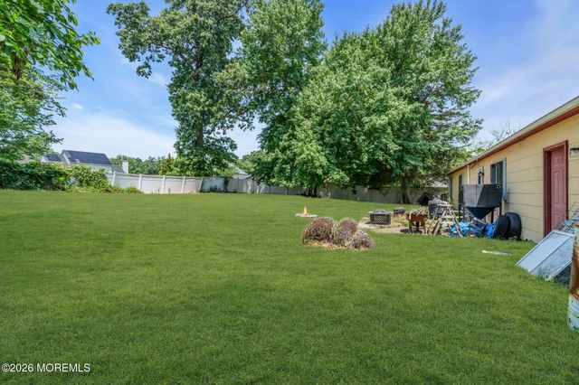 100 Susan Drive, Jackson, NJ 08527