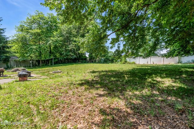 100 Susan Drive, Jackson, NJ 08527