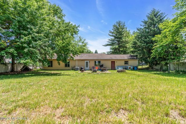 100 Susan Drive, Jackson, NJ 08527