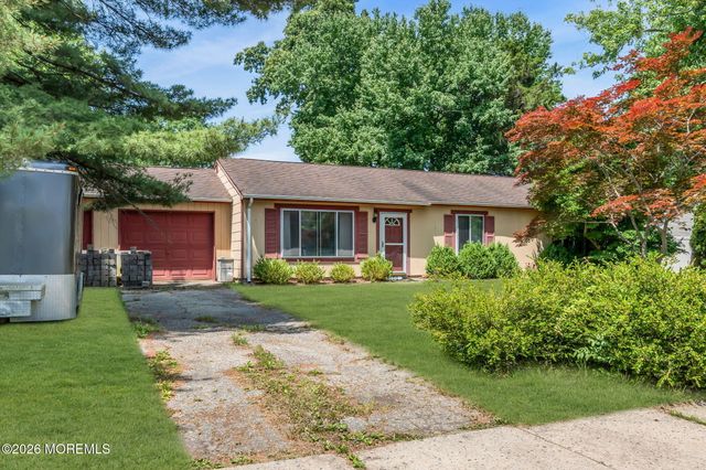 100 Susan Drive, Jackson, NJ 08527