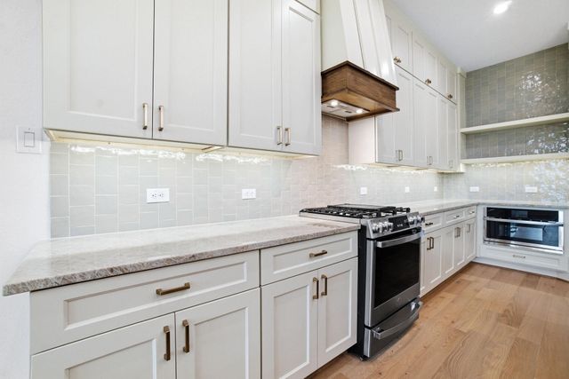 23951 Landrum Village, Montgomery, TX 77316