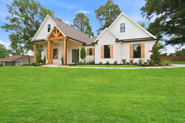 23951 Landrum Village, Montgomery, TX 77316