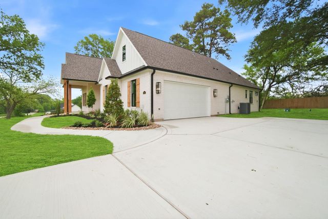 23951 Landrum Village, Montgomery, TX 77316