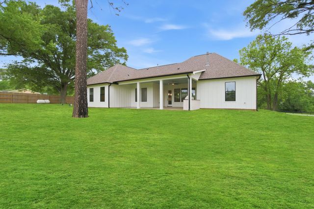 23951 Landrum Village, Montgomery, TX 77316
