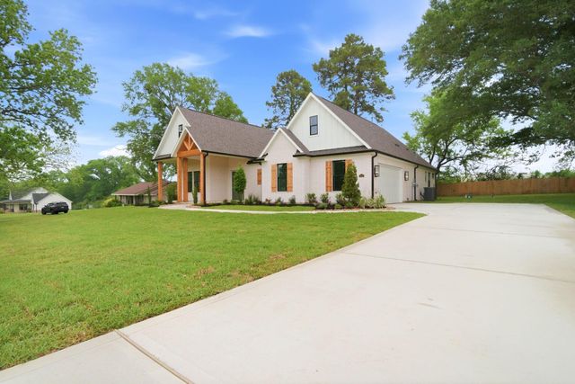 23951 Landrum Village, Montgomery, TX 77316