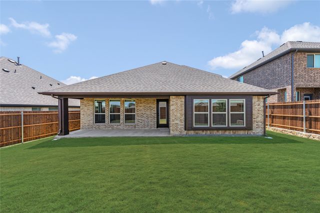 129 Silverleaf Drive, Balch Springs, TX 75181