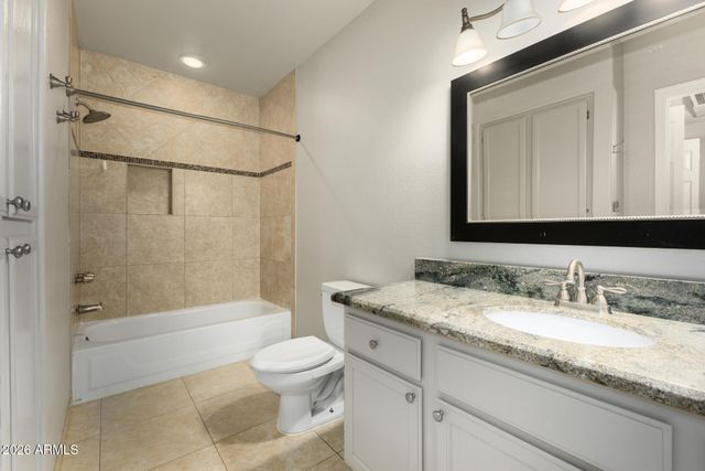 750 E NORTHERN Avenue 2072, Phoenix, AZ 85020