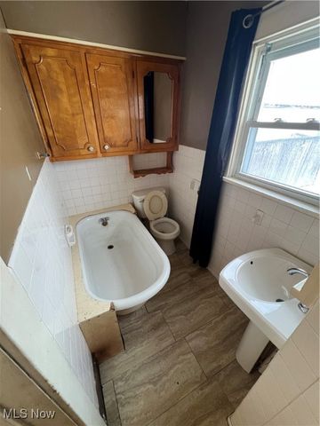 328 Marmion Avenue, Youngstown, OH 44507