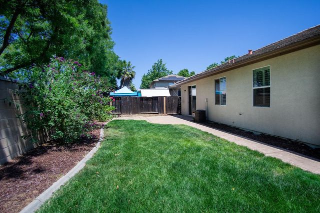 1126 Barrington Ln, Lincoln, CA 95648