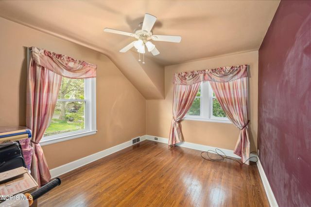 2601 Portsmouth Avenue, Toledo, OH 43613