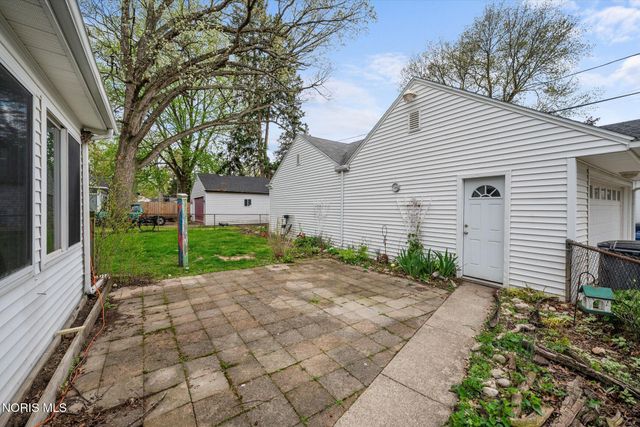 2601 Portsmouth Avenue, Toledo, OH 43613