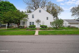 2601 Portsmouth Avenue, Toledo, OH 43613