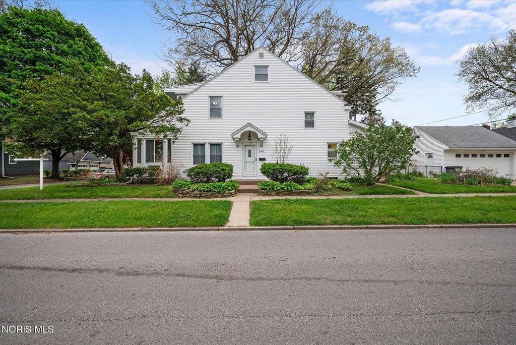 2601 Portsmouth Avenue, Toledo, OH 43613