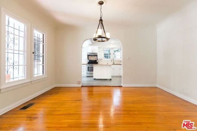 806 N Sweetzer Avenue, Los Angeles, CA 90069