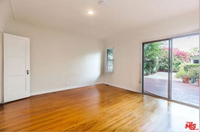 806 N Sweetzer Avenue, Los Angeles, CA 90069