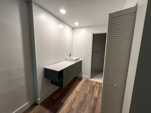 915 Edgell Rd 67, Framingham, MA 01701