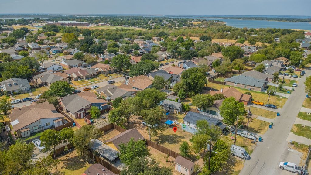 4534 W Lake Highlands Drive, The Colony, TX 75056 — exterior