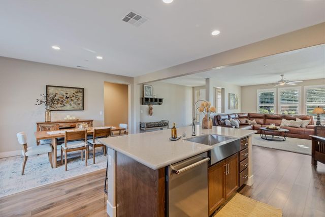 226 Ryans Ln, Grass Valley, CA 95945