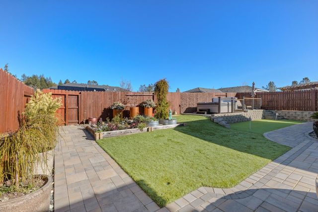 226 Ryans Ln, Grass Valley, CA 95945