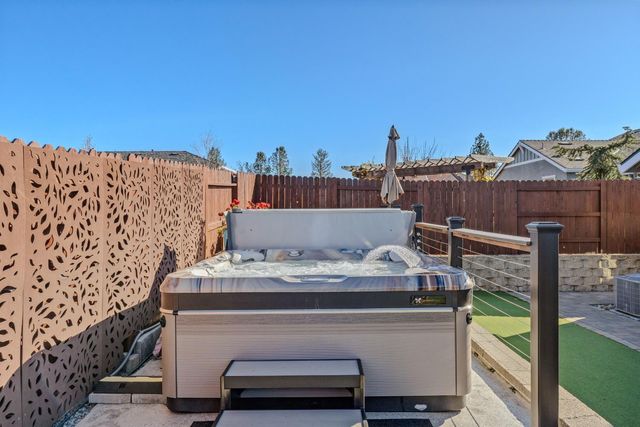 226 Ryans Ln, Grass Valley, CA 95945