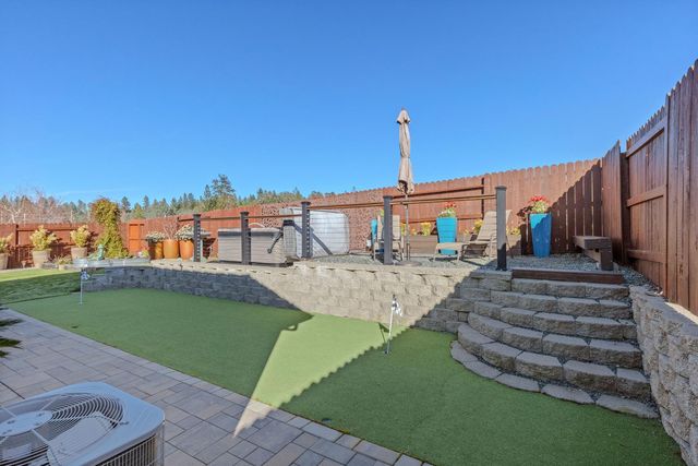 226 Ryans Ln, Grass Valley, CA 95945