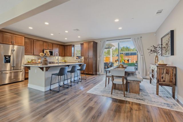 226 Ryans Ln, Grass Valley, CA 95945