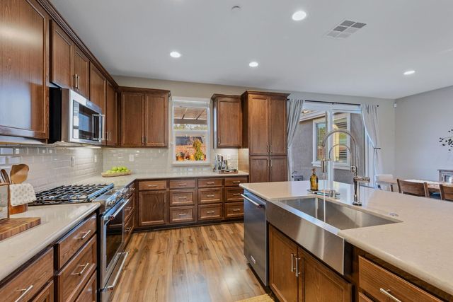 226 Ryans Ln, Grass Valley, CA 95945