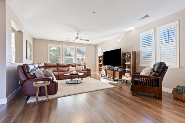 226 Ryans Ln, Grass Valley, CA 95945