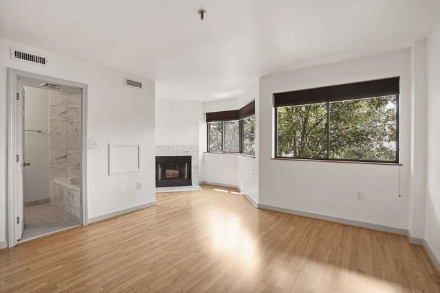 147 Kelton 712, Boston, MA 02134