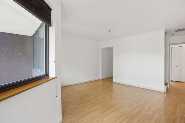 147 Kelton 712, Boston, MA 02134