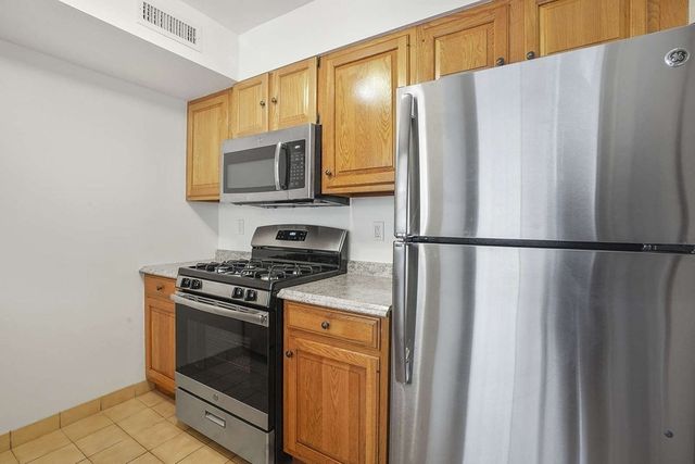 147 Kelton 712, Boston, MA 02134