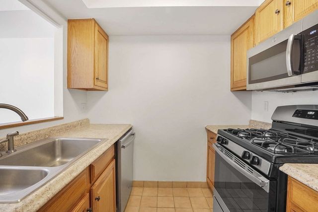 147 Kelton 712, Boston, MA 02134