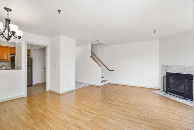 147 Kelton 712, Boston, MA 02134