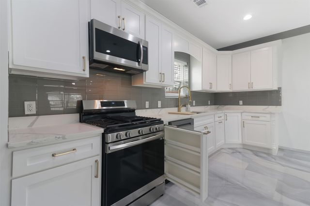 621 N Nursery Road, Irving, TX 75061