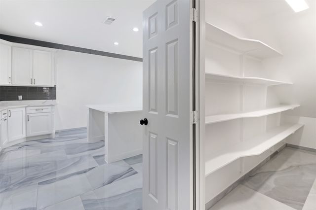 621 N Nursery Road, Irving, TX 75061