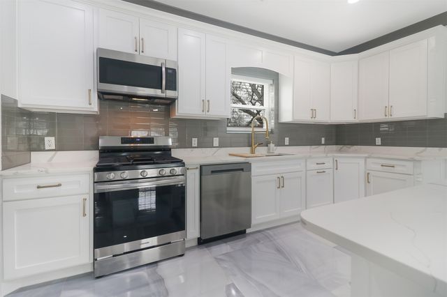 621 N Nursery Road, Irving, TX 75061