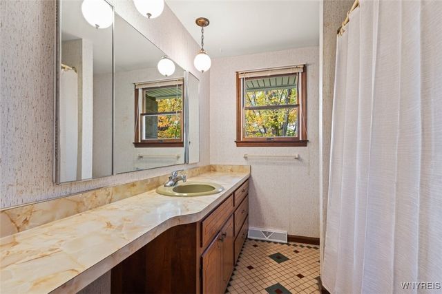 1465 Genesee Street, Pembroke, NY 14036