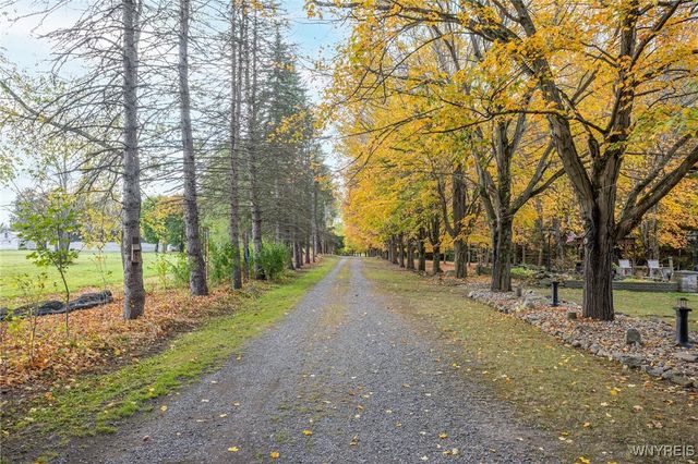 1465 Genesee Street, Pembroke, NY 14036