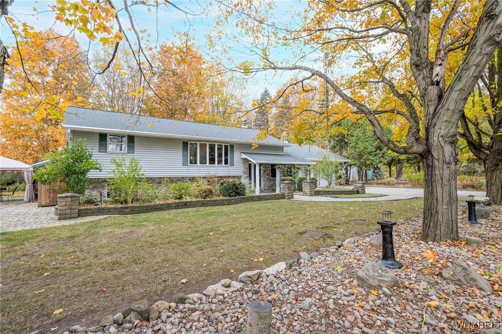 1465 Genesee Street, Pembroke, NY 14036