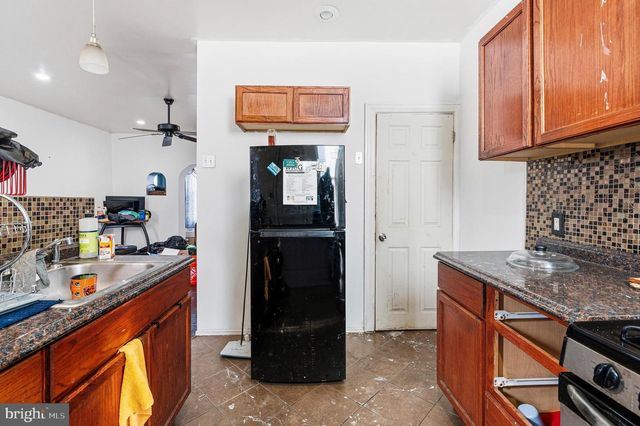 6502 LINMORE AVE, Philadelphia, PA 19142