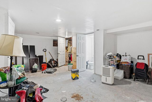 6502 LINMORE AVE, Philadelphia, PA 19142